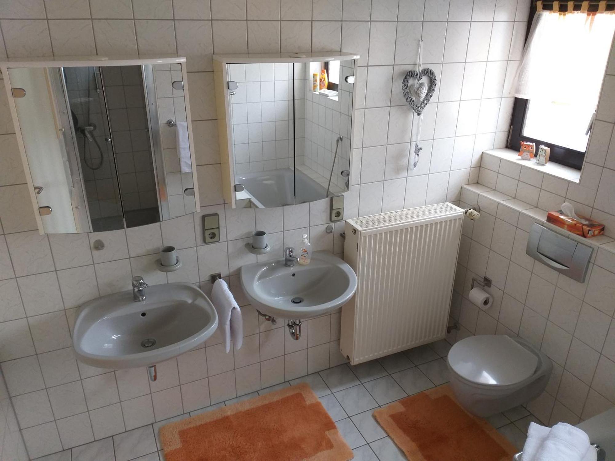 Apartment Zwei Schlafzimmer- Betten In Komforthoehe Baumholder Bagian luar foto