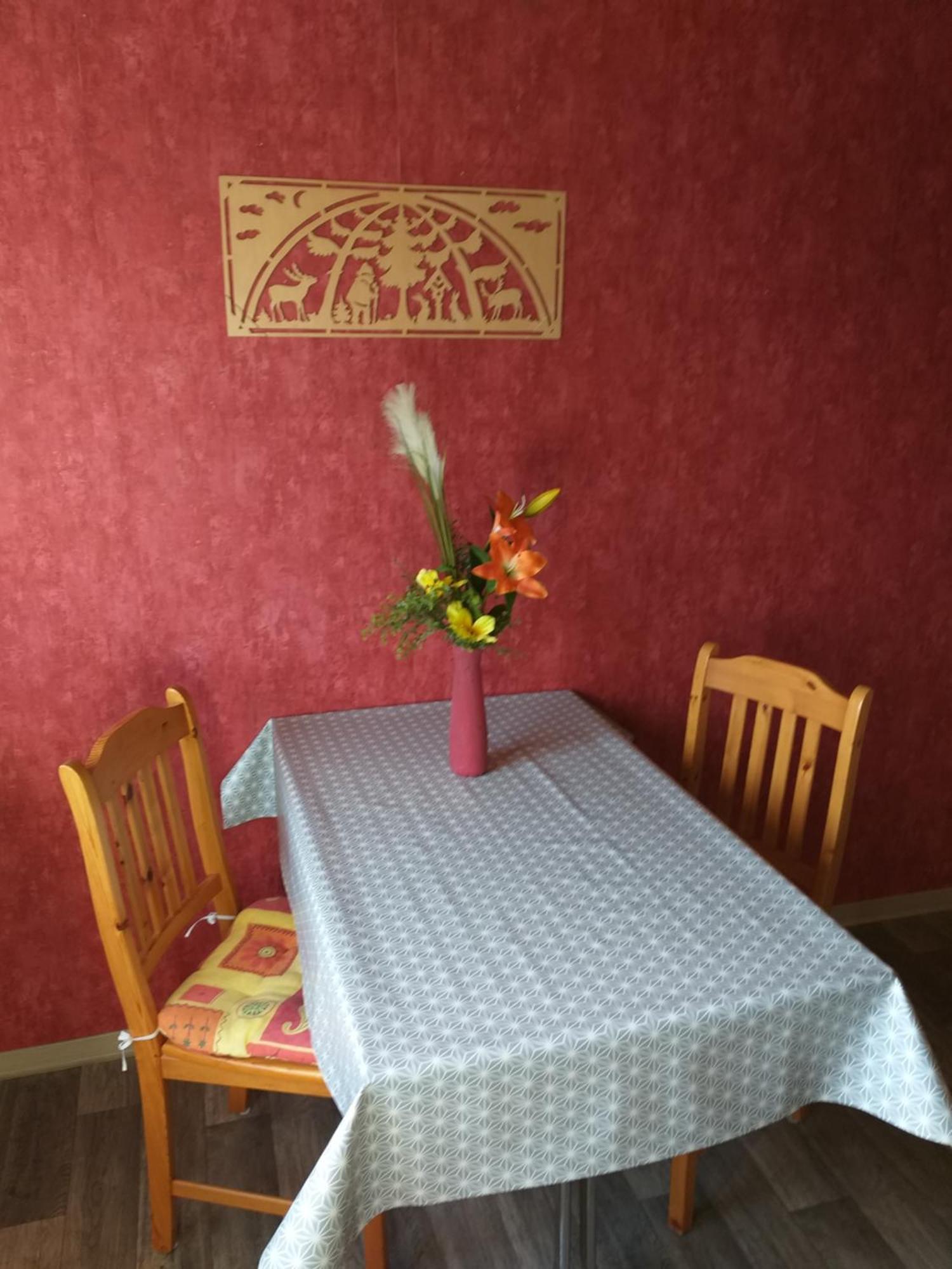 Apartment Zwei Schlafzimmer- Betten In Komforthoehe Baumholder Bagian luar foto